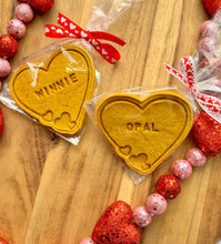 Load image into Gallery viewer, Custom Valentine Biscuits